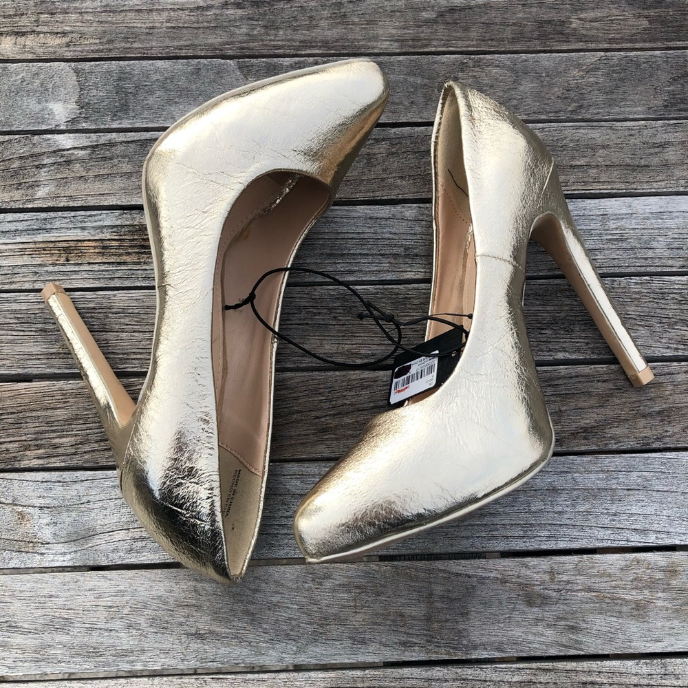 NWT - FOREVER 21 Pumps (LS-13)